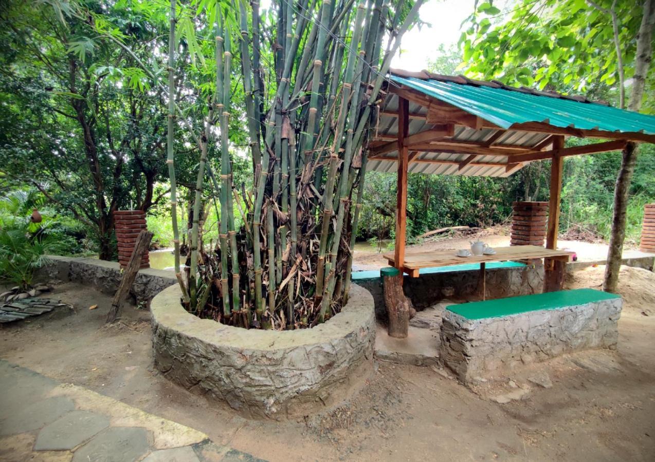 Sigiriya River Side Villa Exterior photo